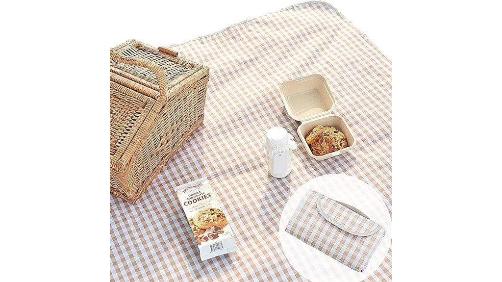 gingham waterproof picnic blanket